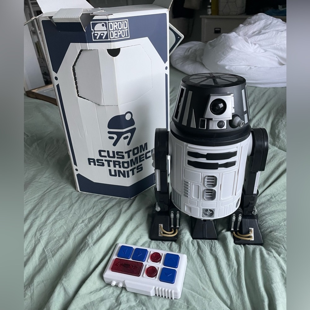 Custom assembled R2-D2 droid from Droid Depot at Galaxy’s Edge in Disneyland.
